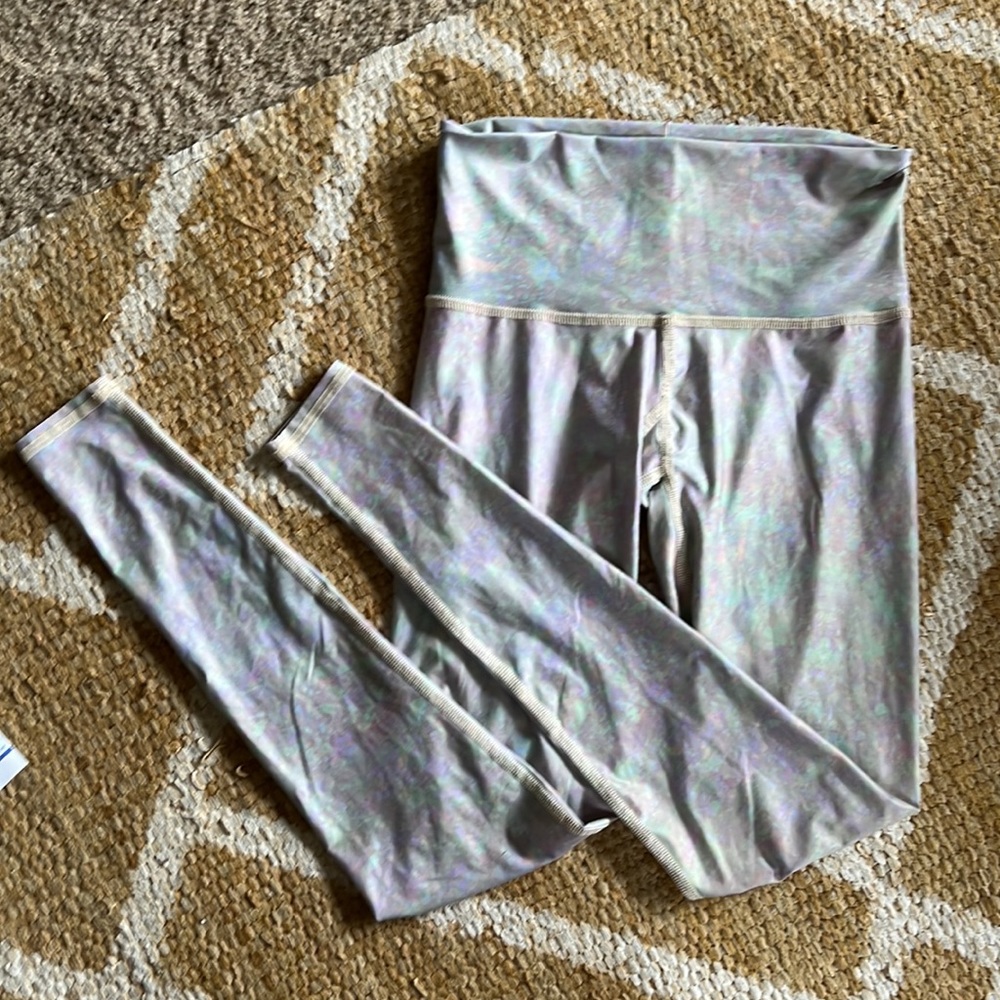 TEEKI Yoga Pants - WHITE SNAKE OPAL print
